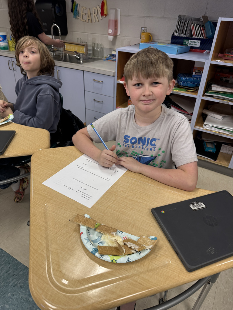 Mrs. Madison's class explored plate tectonics & plate boundaries with graham crackers & icing!