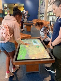 Students exploring Maymont Park