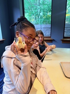 Students exploring Maymont Park