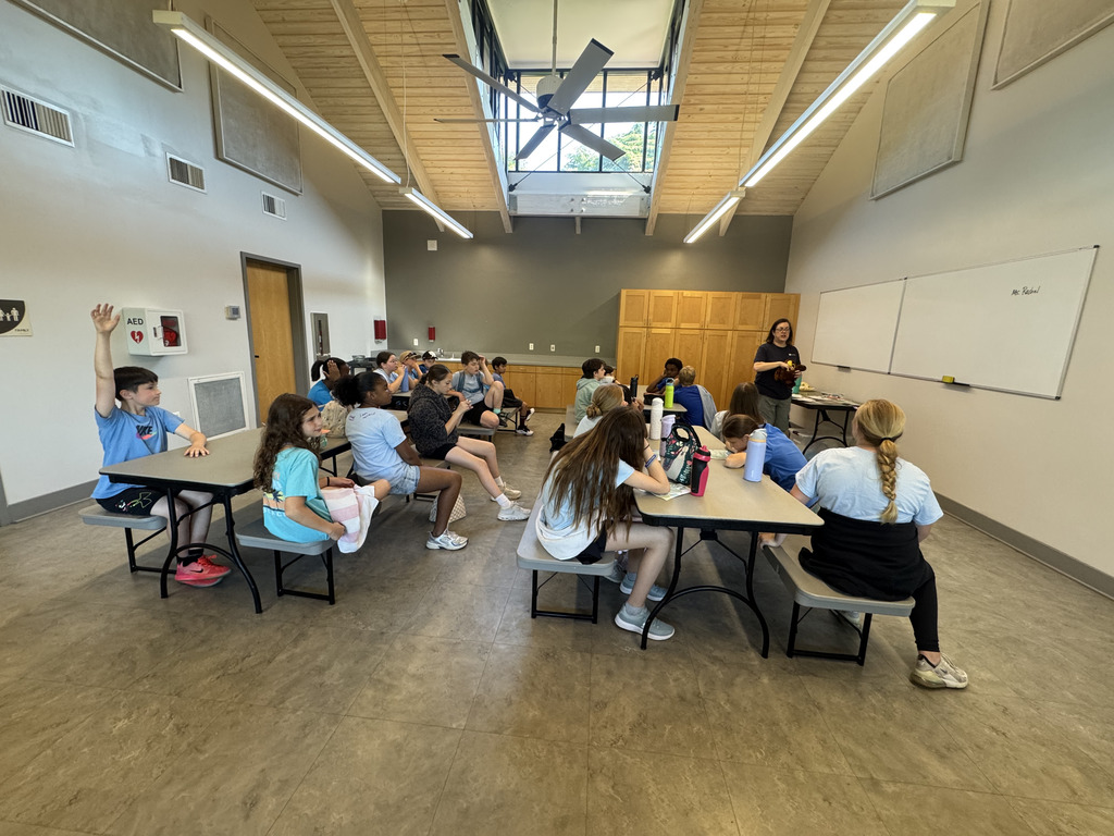 Students exploring on a field trip to Maymont