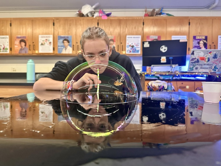 Students show their readiness for the new school year.