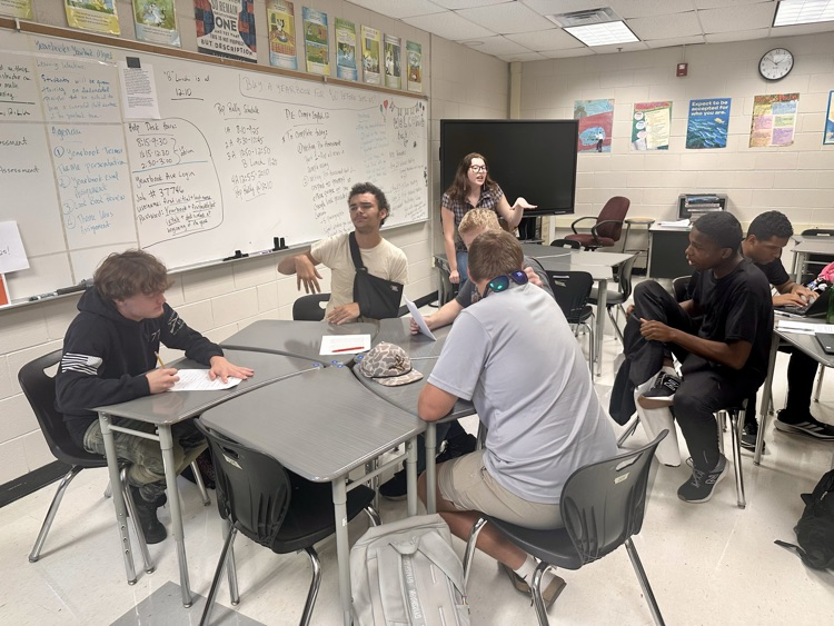 Students show their readiness for the new school year.