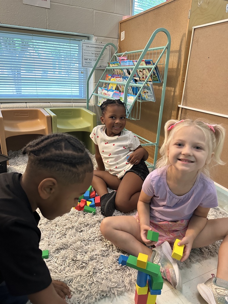 Ms. Hixson and Mrs. Pulliam's preschool class started learning about the centers in their classroom and got to practice doing center rotation! 