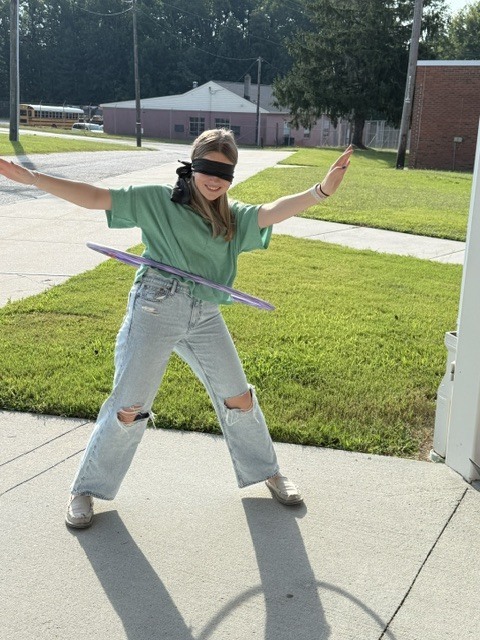 Hula hoop experiment - blindfolded student