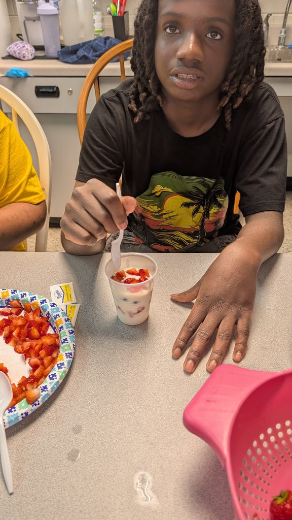Students creating a treat for our staff that are veterans