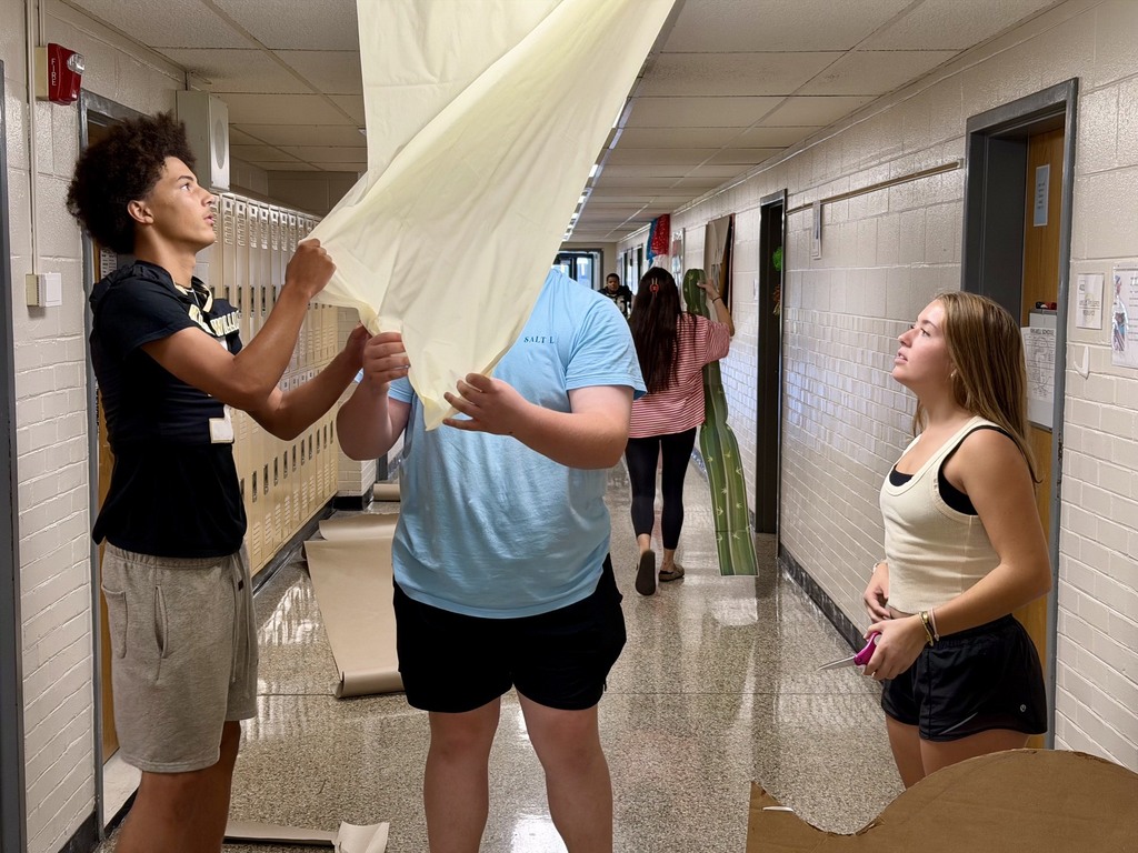 Students decorate the halls in preparation for the Homecoming 2026 Music Festival themed week of October 5-9.