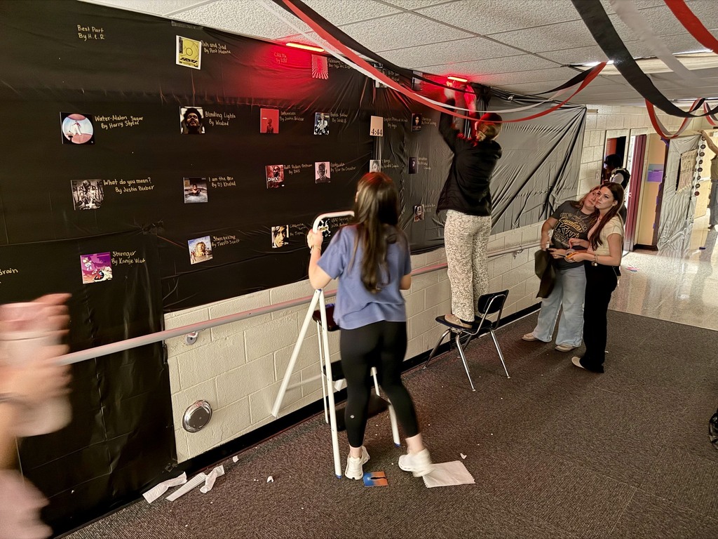 Students decorate the halls in preparation for the Homecoming 2026 Music Festival themed week of October 5-9.