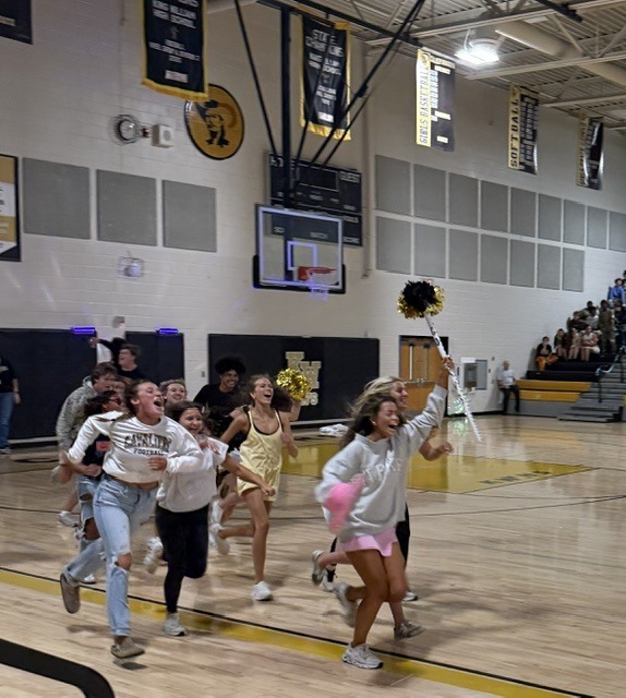 Juniors get the spirit stick