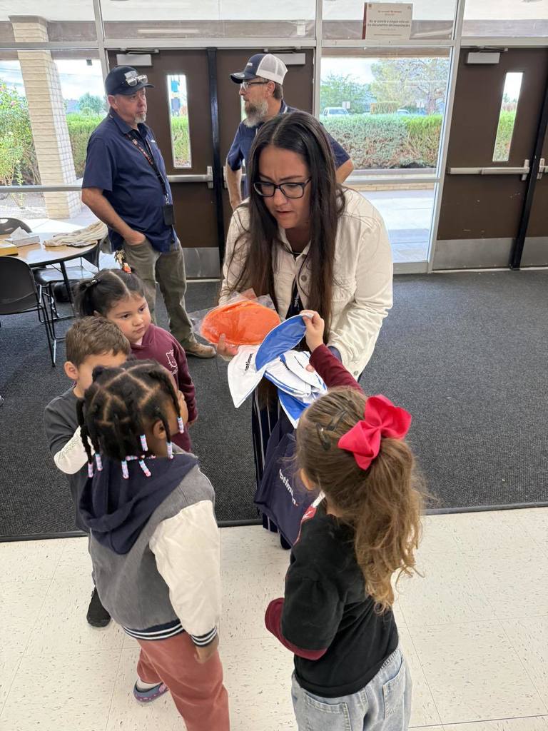 Students receiving Optimum swag