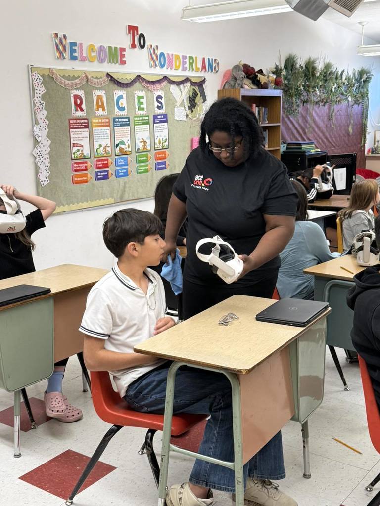 Manzanita students using VR headsets