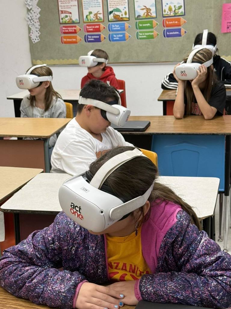 Manzanita students using VR headsets