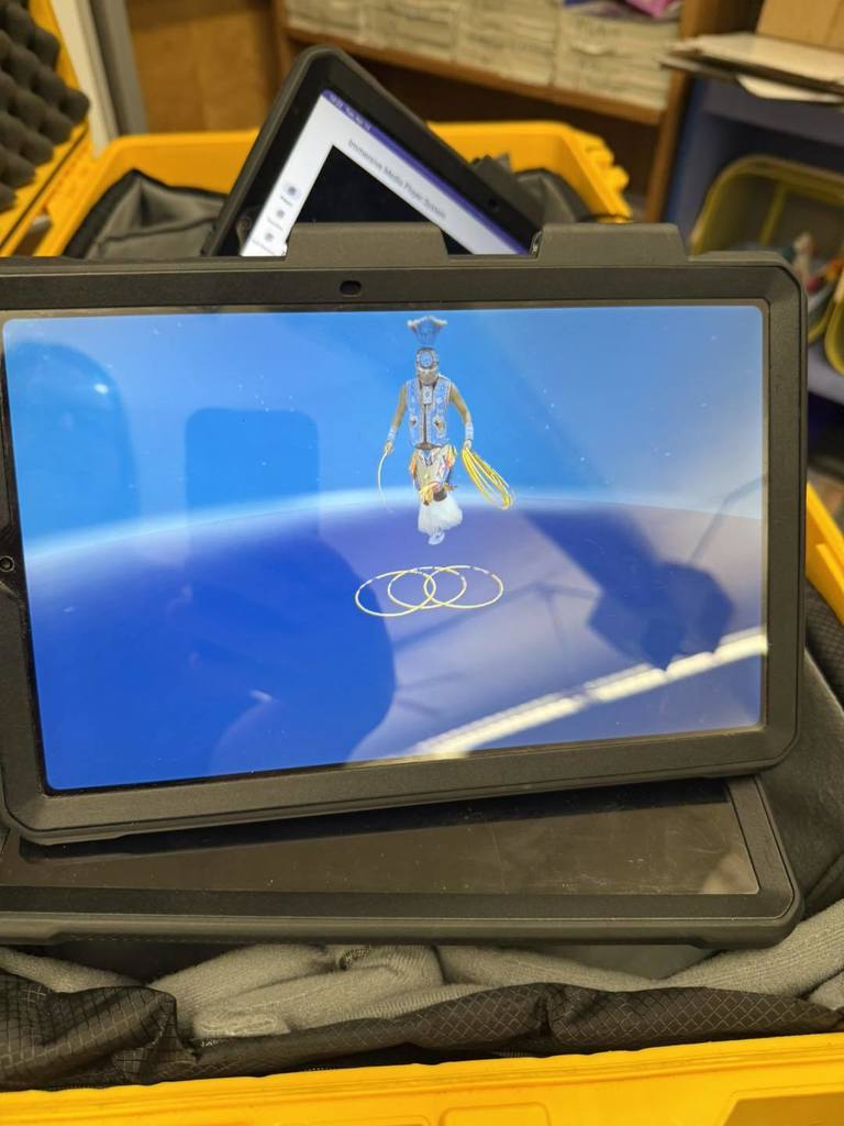 Visual of what is playing on the headset - indian dancing