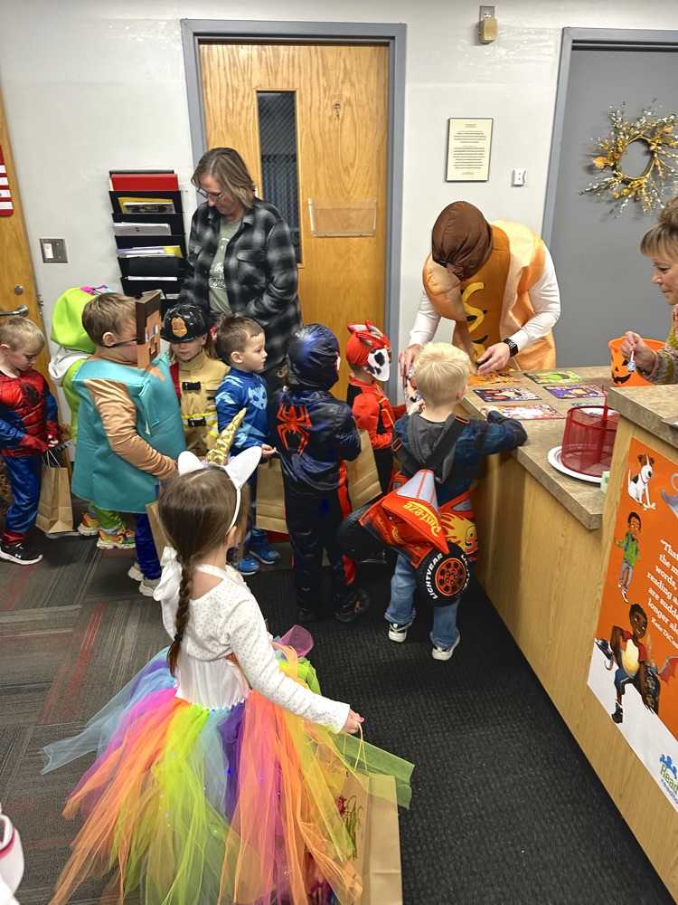 GSRP Trick-or-Treating at KES