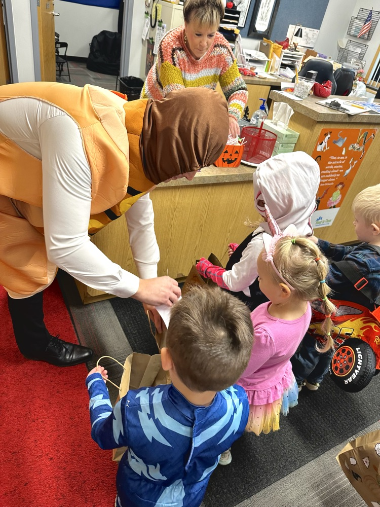 GSRP Trick-or-Treating at KES