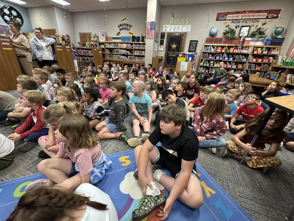 Nashville Animal Hospital00The World According to Humphrey