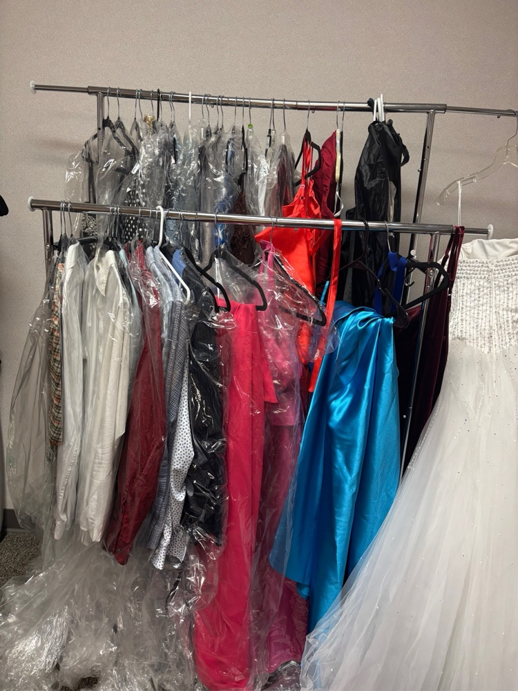 homecoming attire to borrow 