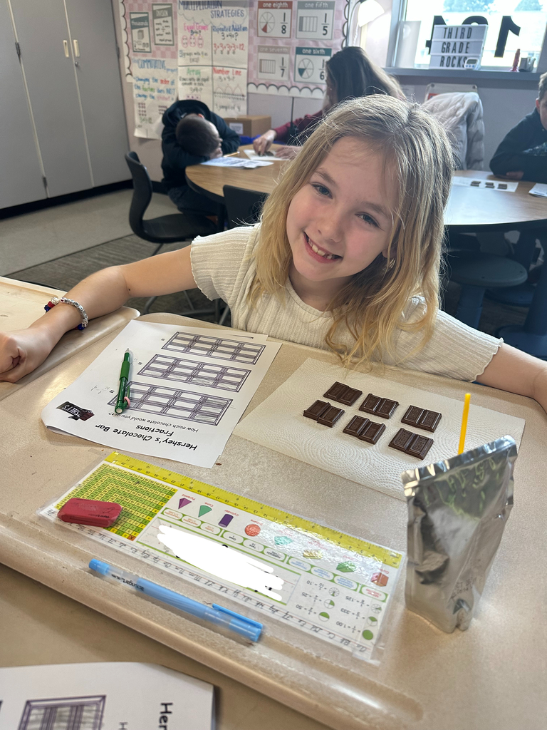 Using Hershey’s bars, students got a hands-on look at how the parts make up a whole in third grade classroom to practice fractions.🍫 #KittitasCoyotes