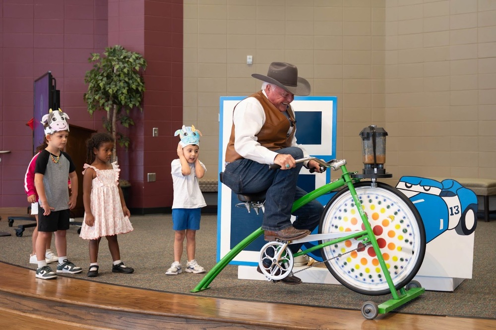 tx ag commissioner and students