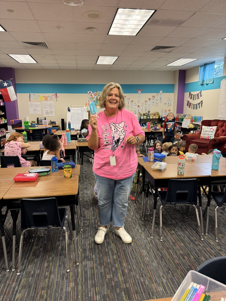 teachers with popsicles