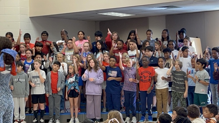 students at Veterans Day program