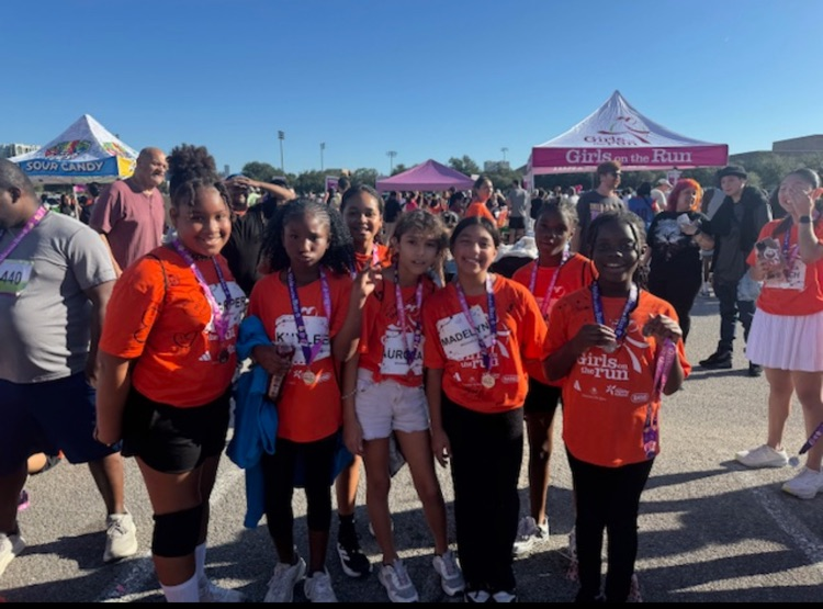McDougle team of girls at the race