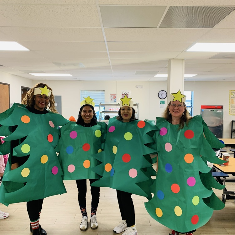 Christmas tree staff 