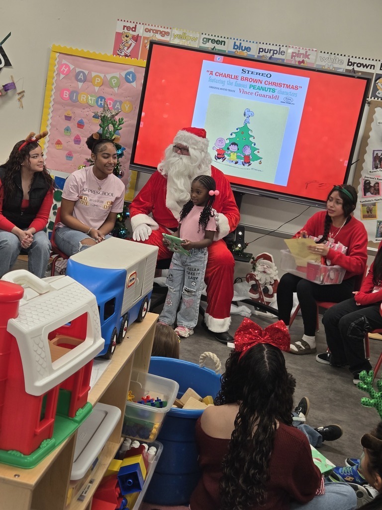 KF Santa comes to KF! (3)