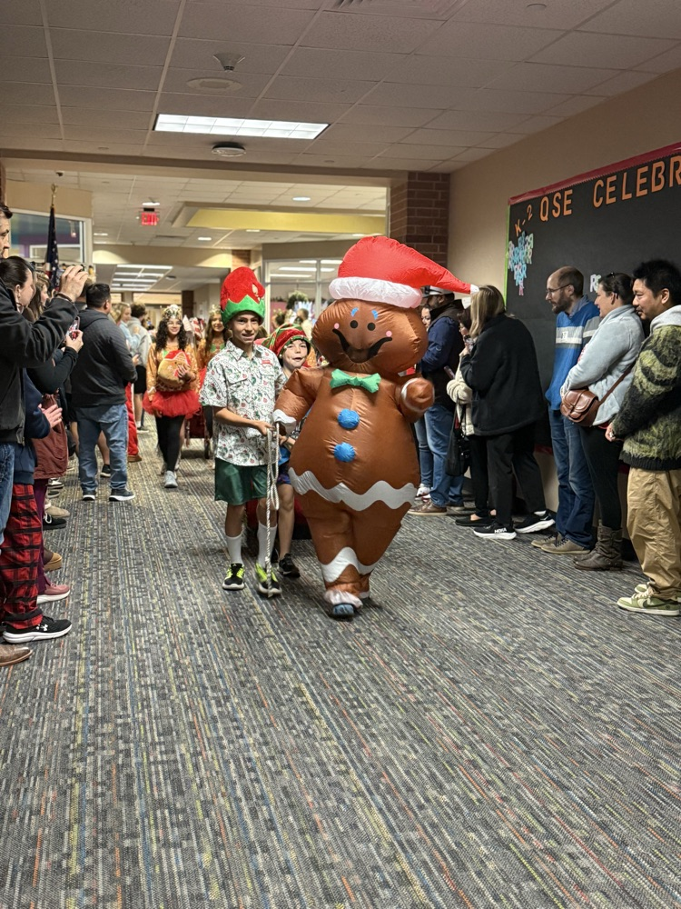 students and holiday floats 