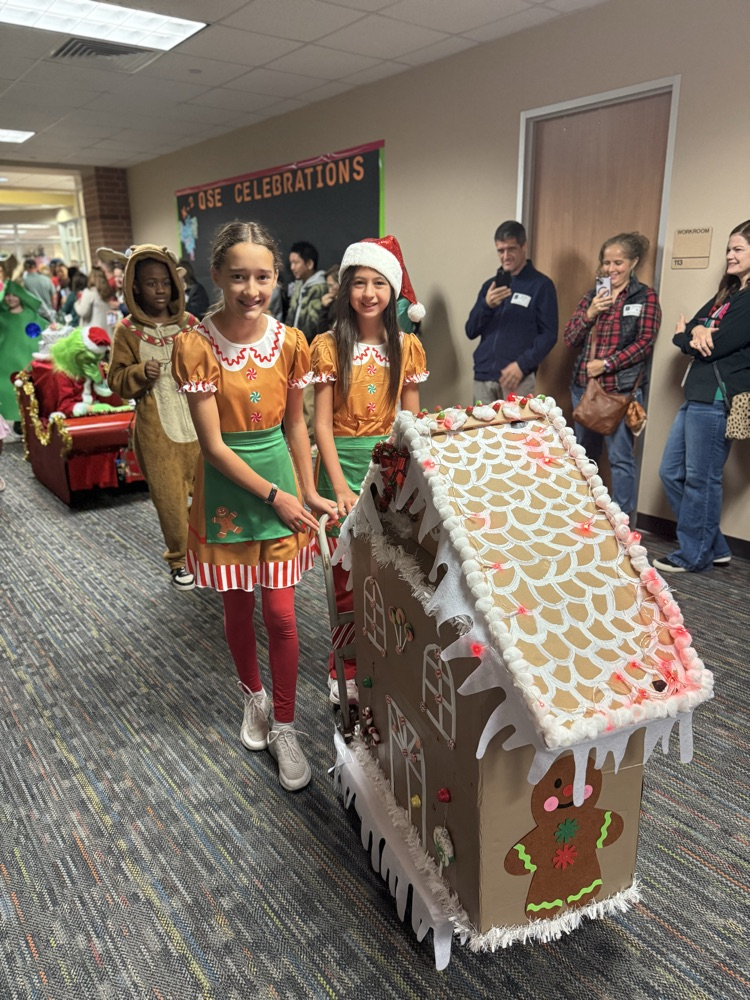 students and holiday floats 