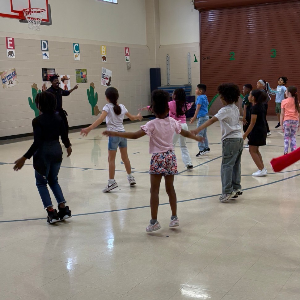 Alpha Martial Arts joined our students in PE yesterday and they had a blast! 