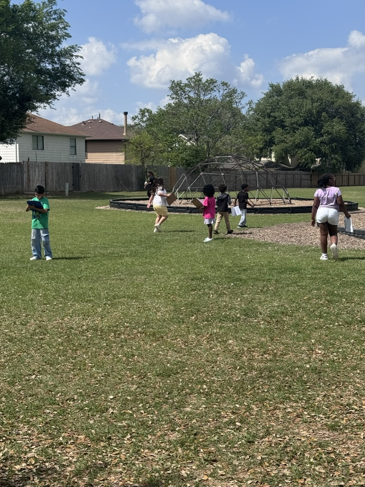 students outside 