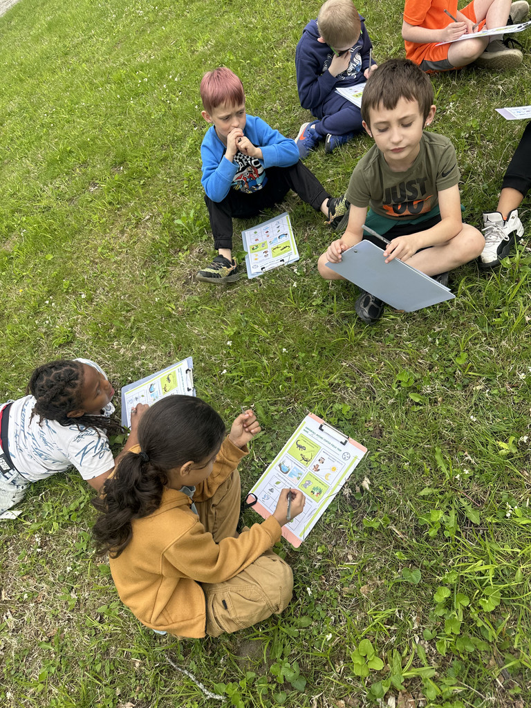 Our 1st grade students took a visit to Kirkendall Interpretive Nature Center at Jackson Morrow on Friday! Students learned about animals native to Indiana, completed activities, and took a hike through the woods. They observed different things happening in nature, and enjoyed being outside!