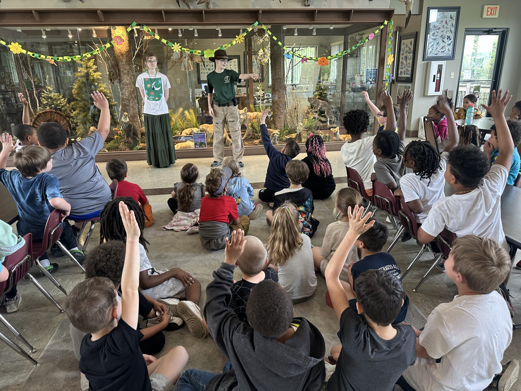 Our 1st grade students took a visit to Kirkendall Interpretive Nature Center at Jackson Morrow on Friday! Students learned about animals native to Indiana, completed activities, and took a hike through the woods. They observed different things happening in nature, and enjoyed being outside!