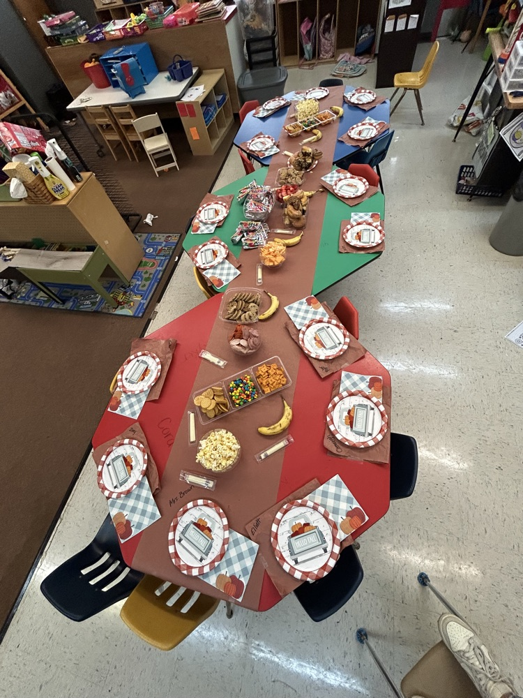 Pre-K Thanksgiving Feast
