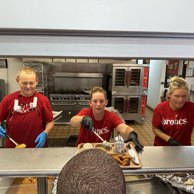 cafeteria ladies serving