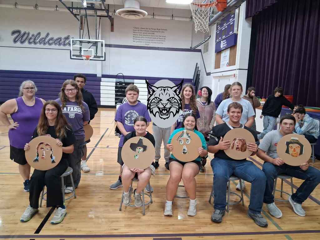 juniors with their wizard of oz character creations