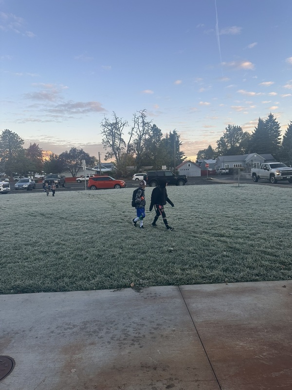 students coming to school