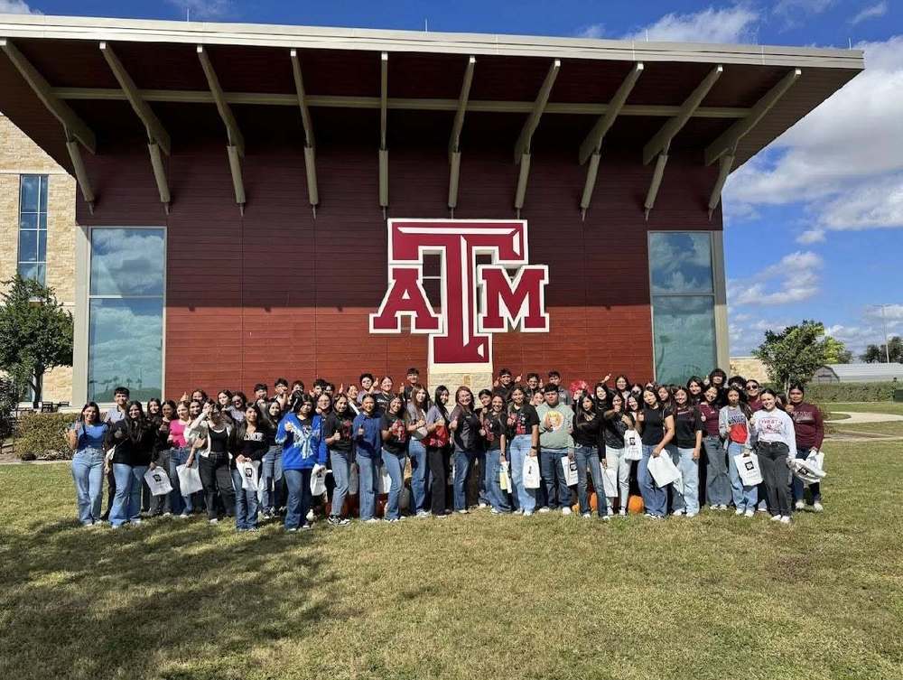 JLHS Health Science Seniors Tour Texas A&M HCEM
