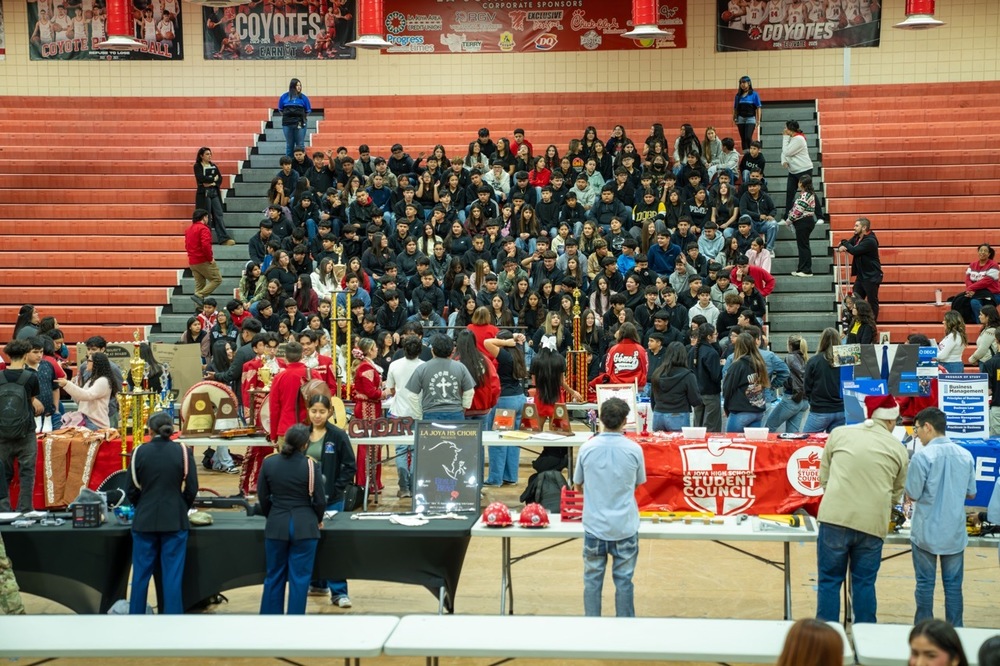 8th Graders Tour High School Campuses