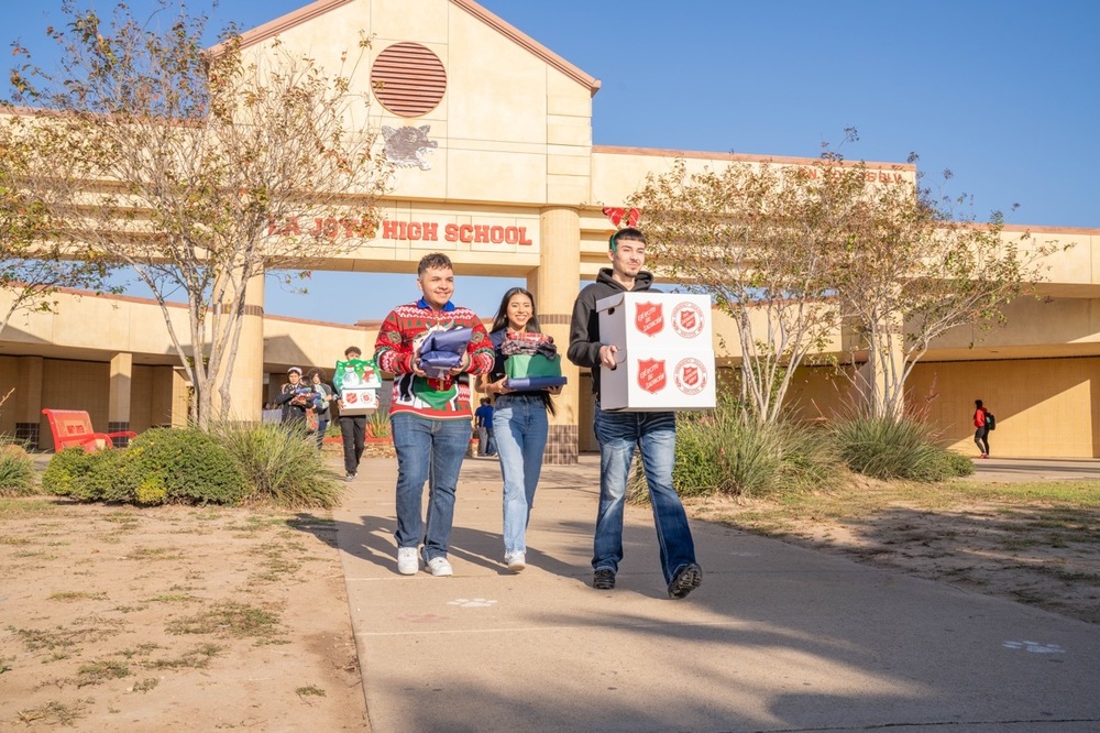 LJHS Hosts Helping Hands of Hope