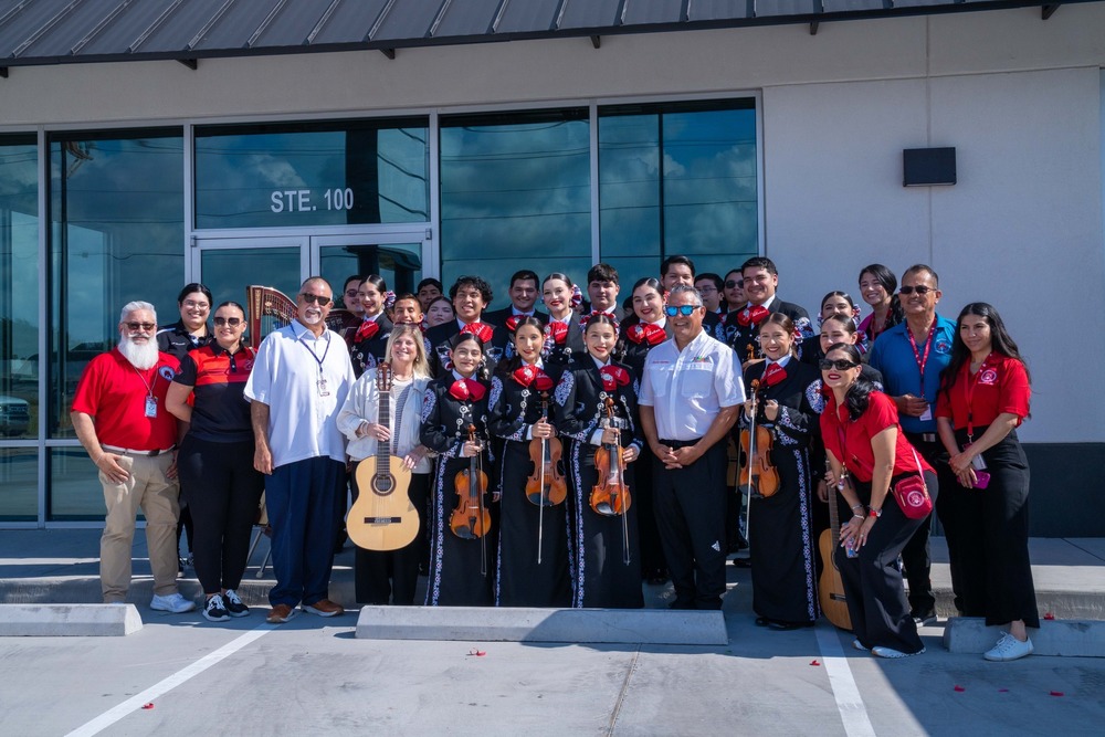Palmview HS Mariachi Perform at Wingstop Grand Opening