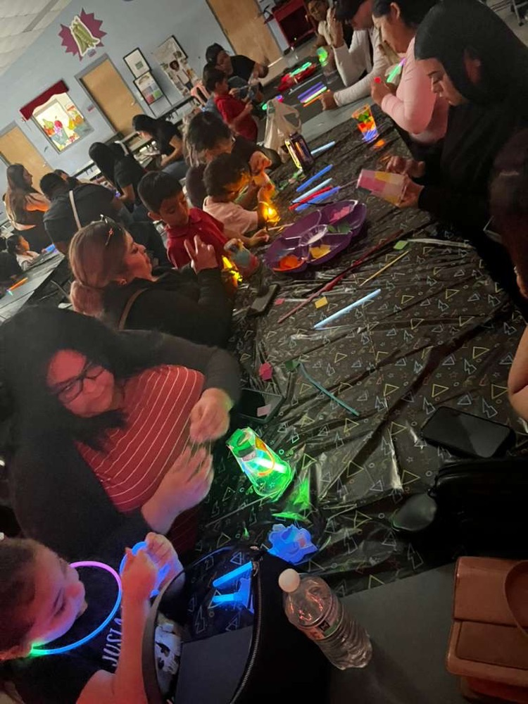 kids making lanterns 