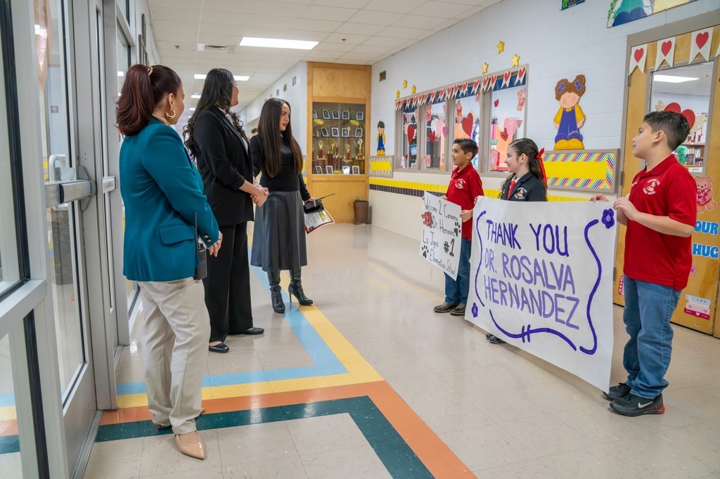 Dr. Rosalva Hernandez 