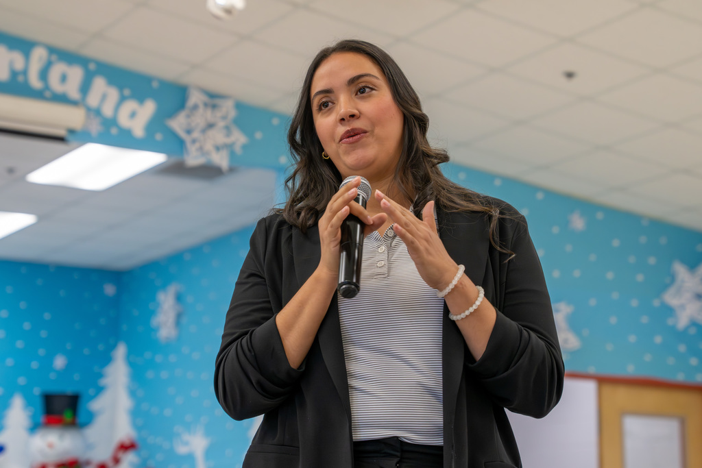 Dr. Rosalva Hernandez 