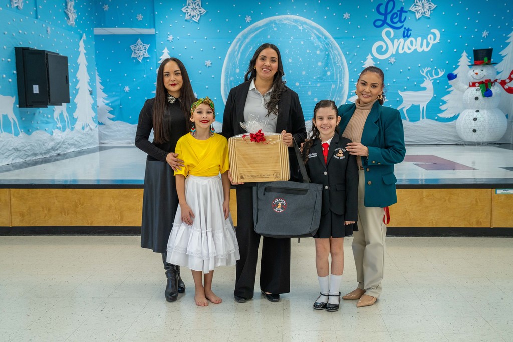 Dr. Rosalva Hernandez 