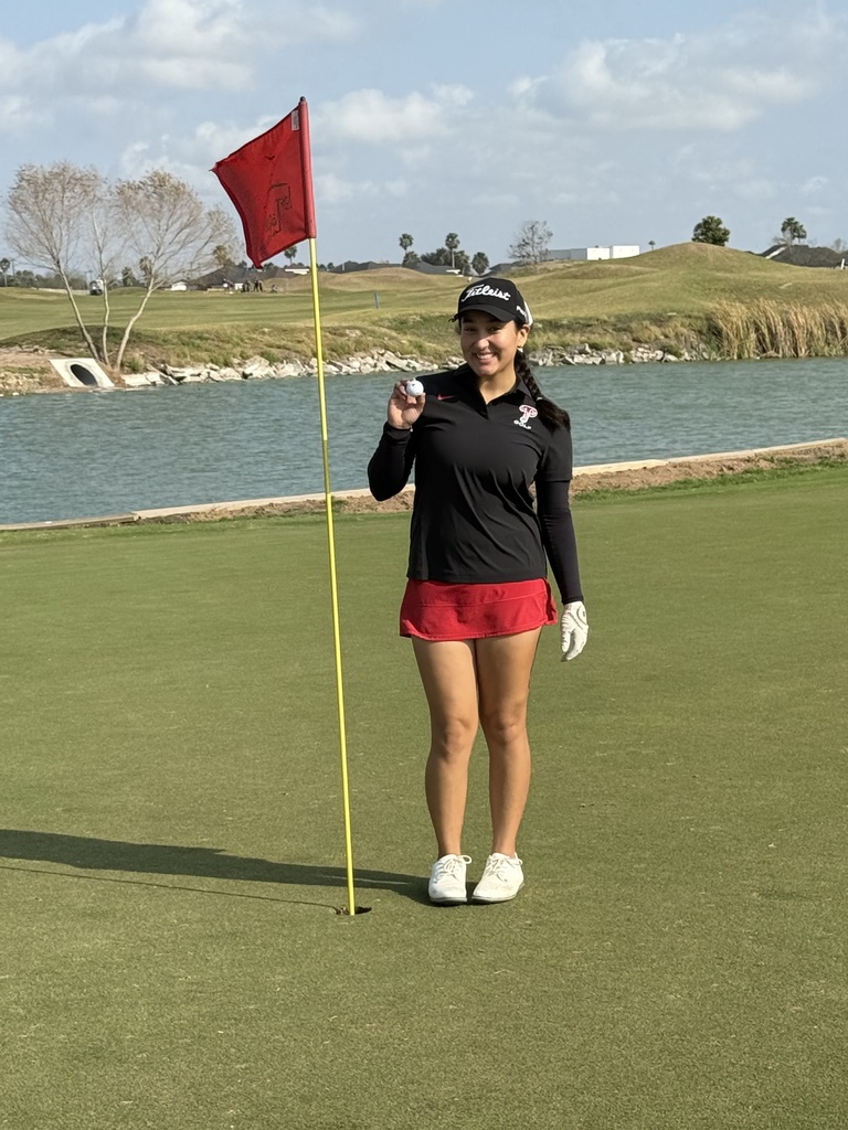 Congrats Alexia for your Hole-in-One!