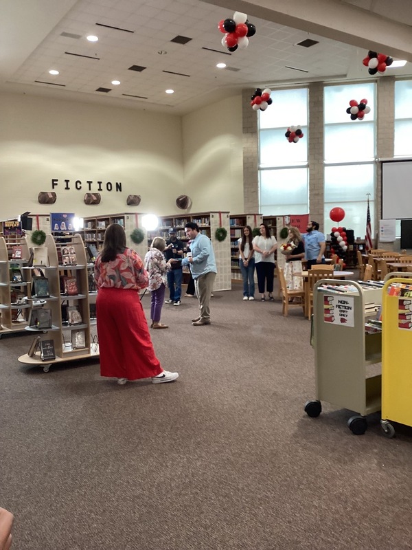 Palmview High School proudly celebrates Mrs. Maria I. Saenz for her recent recognition on KRGV’s Take 5 Teacher Tuesday. With over 50 years in education and leadership in TAFE, her impact continues to shape generations of students. 💎🐺