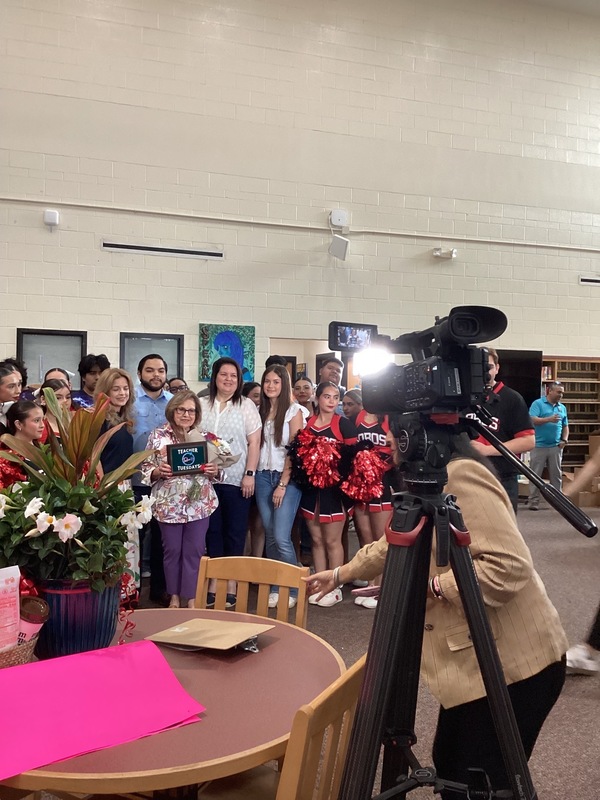 Palmview High School proudly celebrates Mrs. Maria I. Saenz for her recent recognition on KRGV’s Take 5 Teacher Tuesday. With over 50 years in education and leadership in TAFE, her impact continues to shape generations of students. 💎🐺