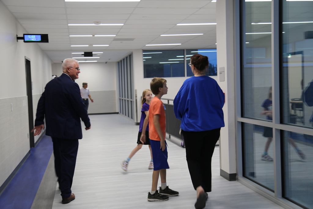 La Vernia ISD Celebrates New Chapter with Ribbon Cutting at Intermediate School