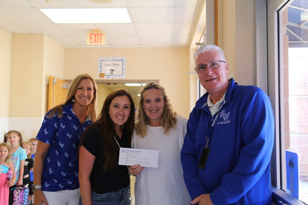 Mrs. Keck, Mrs. Powers, Victoria Johnson HEB Gift Card Winner, and Dr. Cone